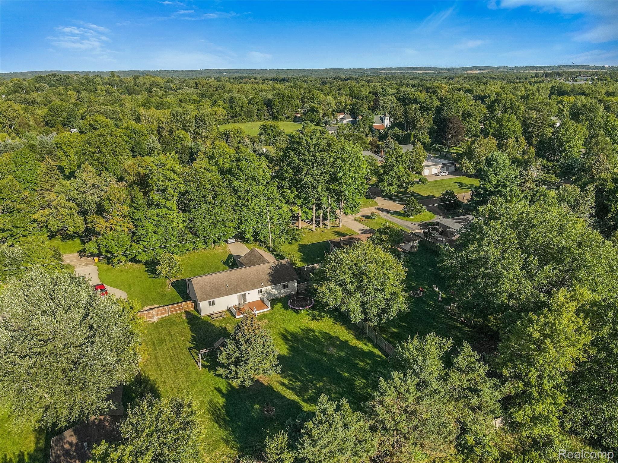 3827 Thomas Road Oxford, MI 48371 - Photo 41 of 41 Sept2021_ThomasOxford_38.JPG