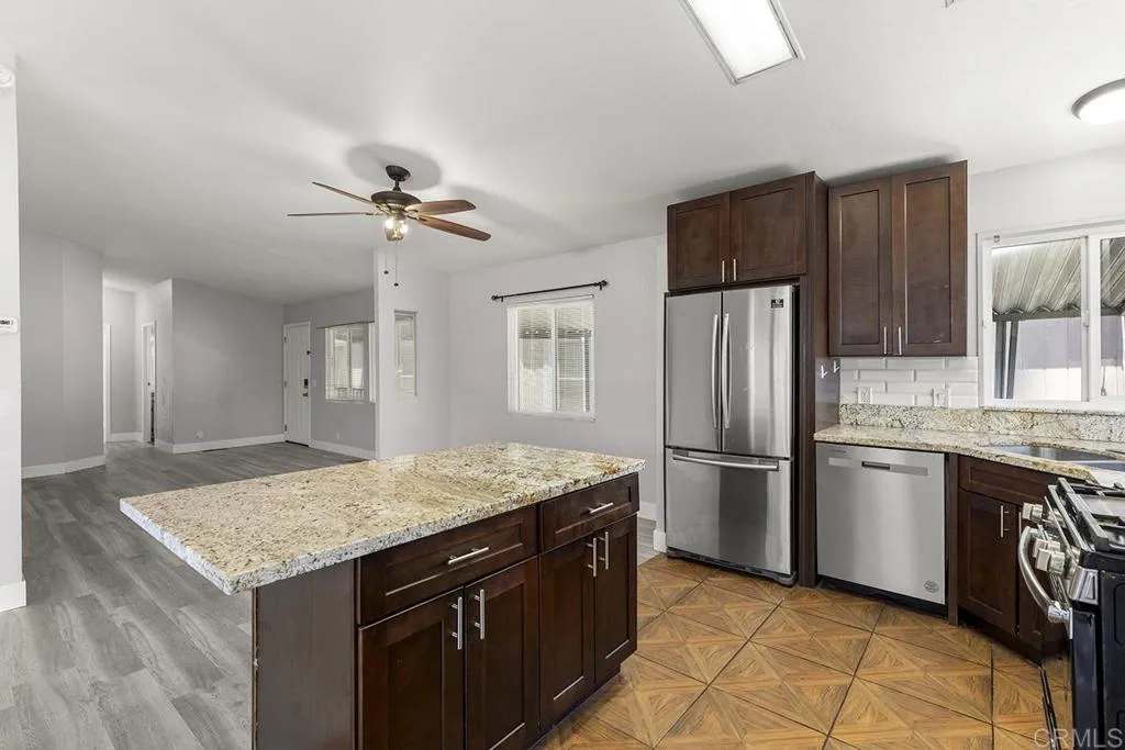 1638 Calavo Road, Unit SPC 39 Fallbrook, CA 92028 - Photo 20 of 40