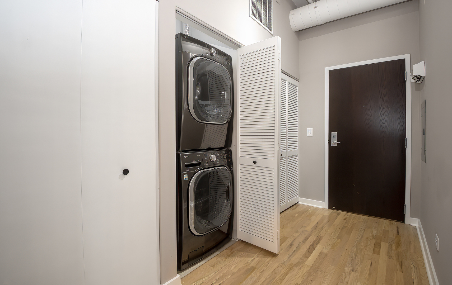 950 West Monroe Street, Unit 402 Chicago, IL 60607 - Photo 22 of 33