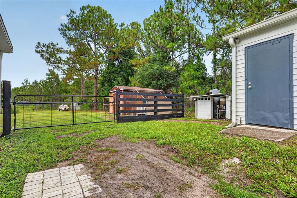 32439 Highland Lakes Road DeLand, FL 32720 - Photo 26 of 34