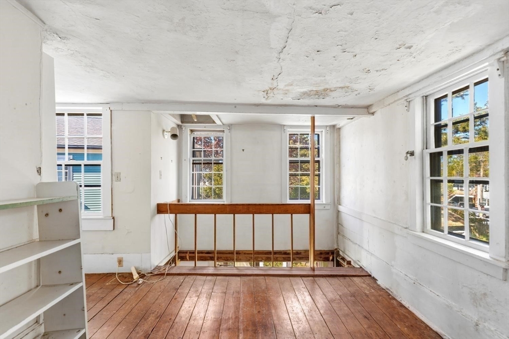 29-31 Circle Street Marblehead, MA 01945 - Photo 19 of 37
