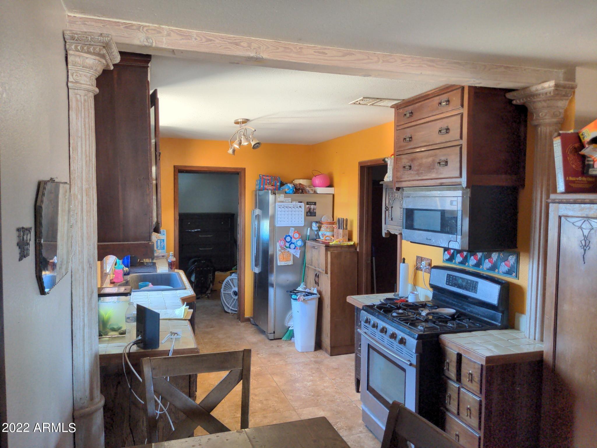212 North Apache Road Buckeye, AZ 85326 - Photo 23 of 67 signal-2022-06-21-220718_005