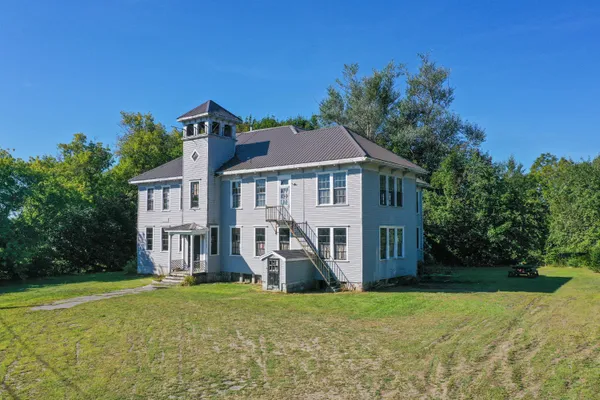 $250,000 | 25 School Street, Stockton Springs, ME 04981
