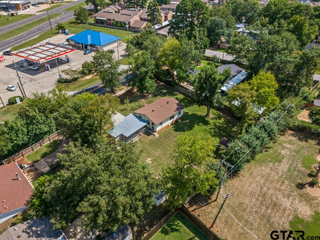2131 Tryon Road Longview, TX 75601 - Photo 35 of 39 an aerial view of a house with a garden