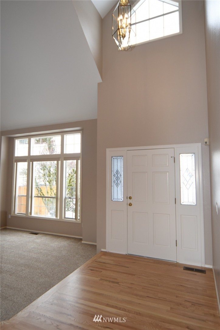 4507 Northeast 18th Street Renton, WA 98059 - Photo 3 of 22