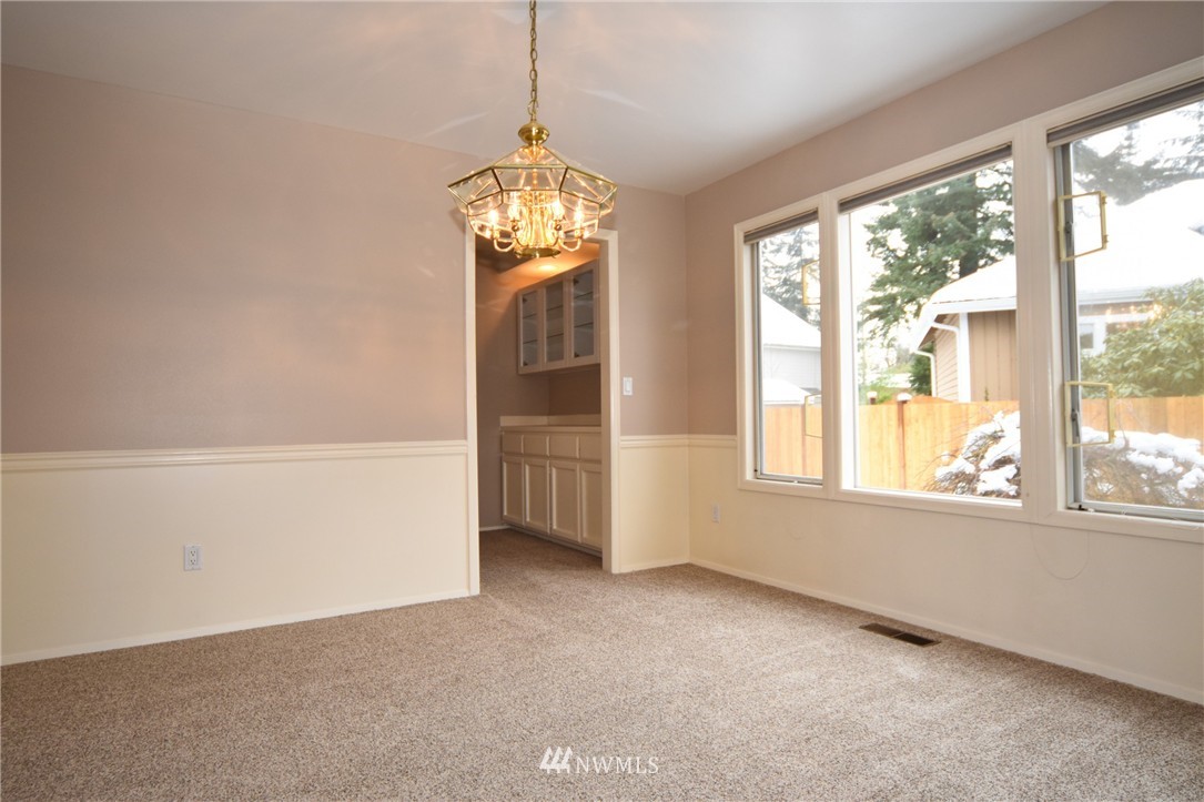 4507 Northeast 18th Street Renton, WA 98059 - Photo 7 of 22