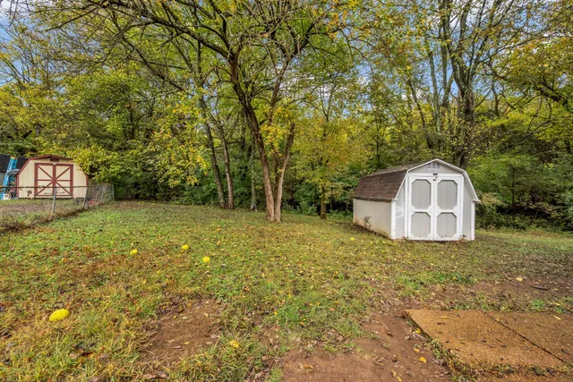 a house view with a outdoor space