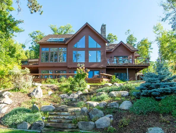 $1,995,000 | 1569 Floan Point Road, Brainerd, MN 56401