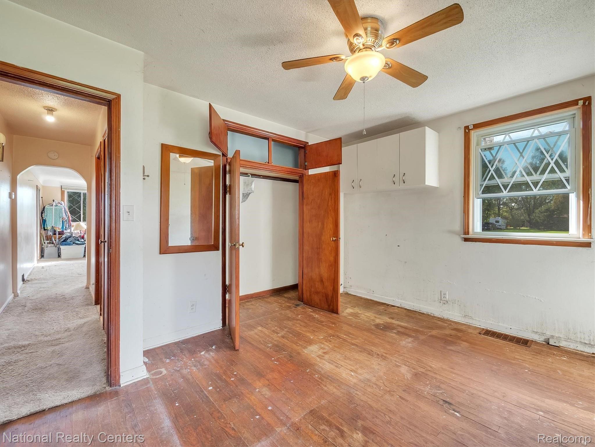 21607 Middlebelt Road New Boston, MI 48164 - Photo 24 of 50 c21607-Middlebelt-WindowStill-Real-Estate-Photography-24.jpg