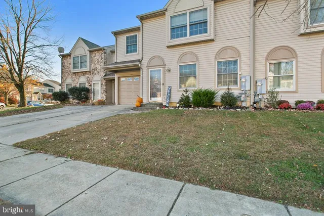 $330,000 | 112 Carriage Lane, Swedesboro, NJ 08085