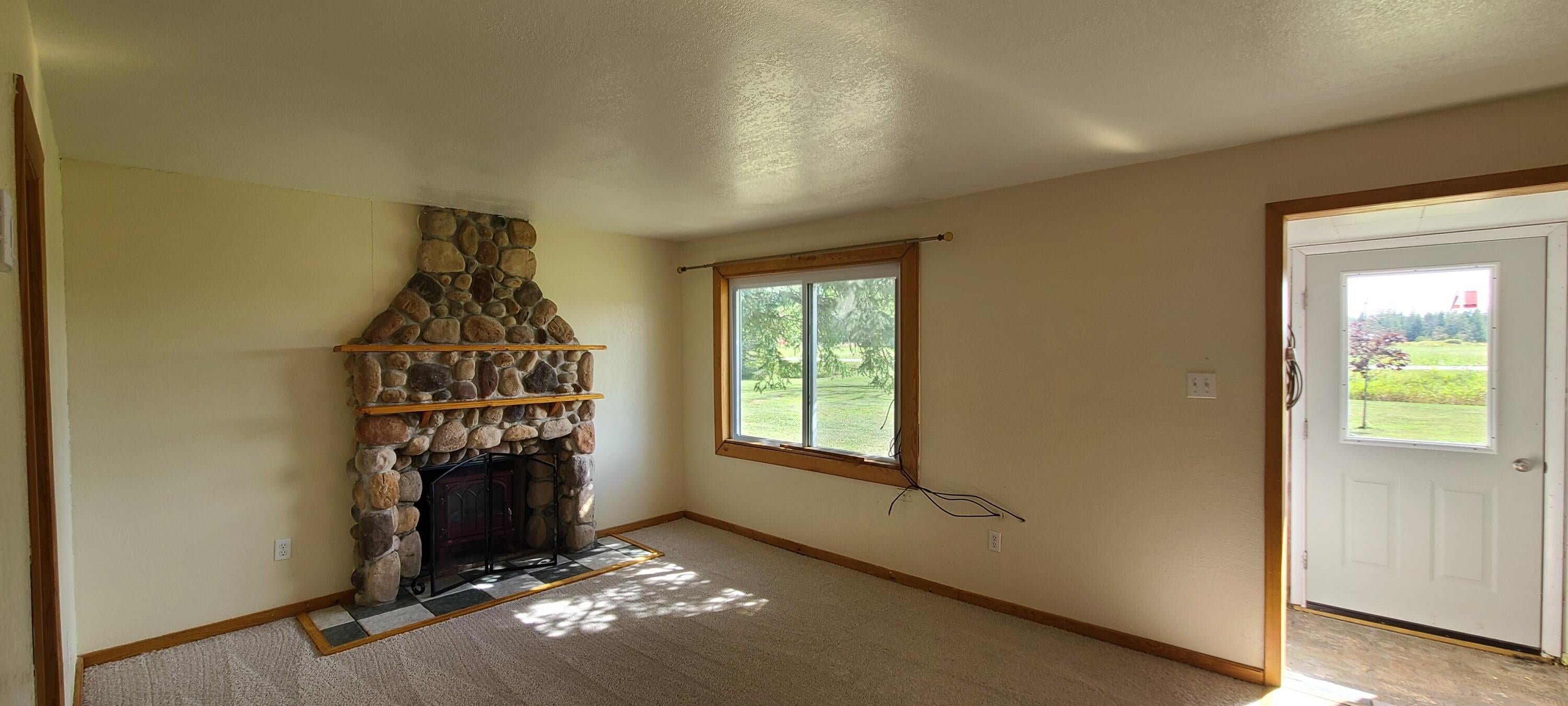 20338 South Riverside Drive Pickford, MI 49774 - Photo 4 of 41 Gallery Image 4