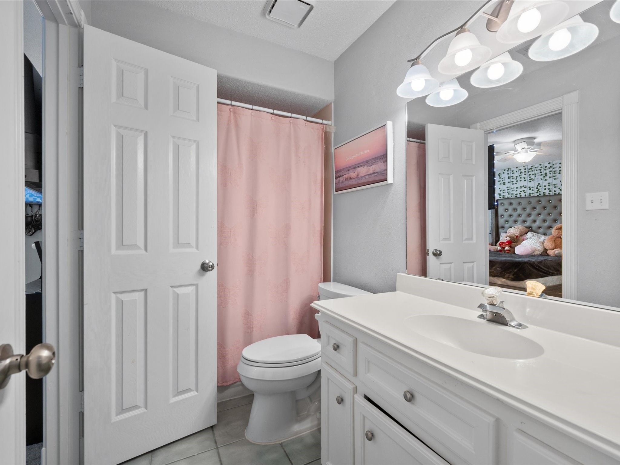 16123 Lafone Drive Spring, TX 77379 - Photo 29 of 47 Beautifully appointed and thoughtfully designed, the Jack-and-Jill bath provides both functionality and convenience for adjoining bedrooms.