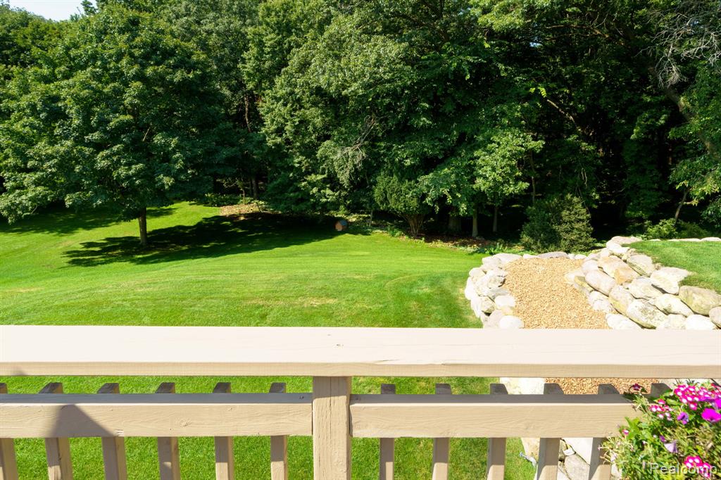 2063 Avoncrest Drive Rochester Hills, MI 48309 - Photo 34 of 40