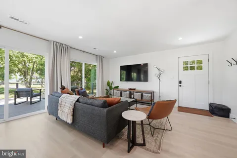 $1,750,000 | 1100 Cataway Place, Bryans Road, MD 20616