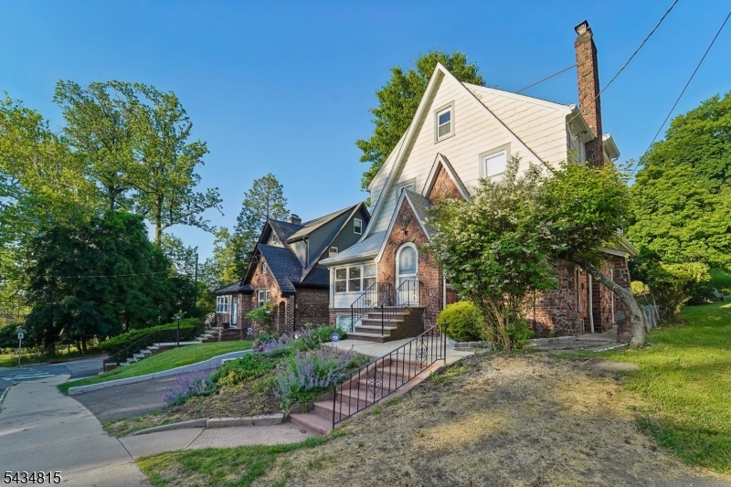 124 Walker Road West Orange, NJ 07052 - Photo 3 of 37
