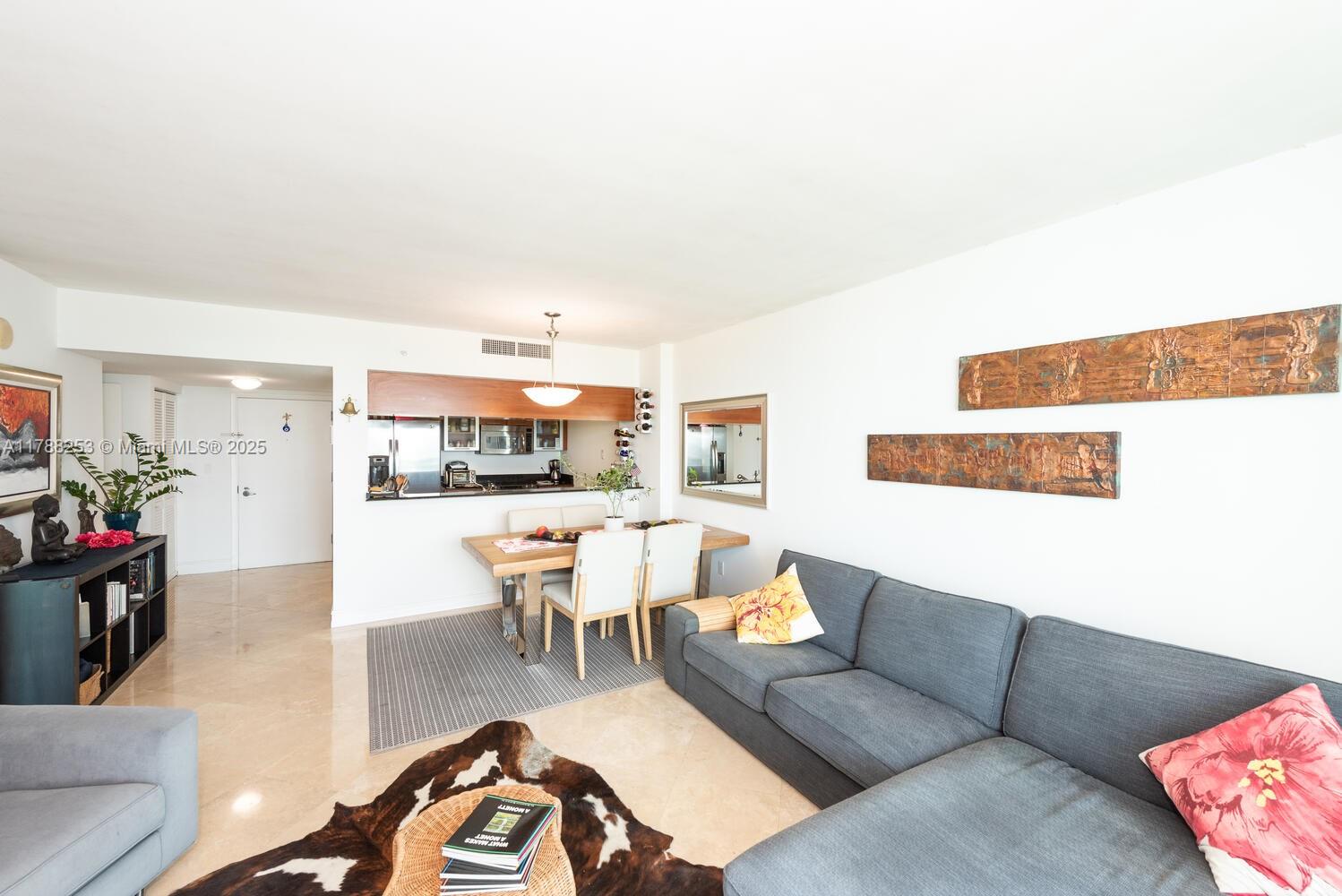 1800 North Bayshore Drive, Unit 2406 Miami, FL 33132 - Photo 8 of 25 Gallery Image 8
