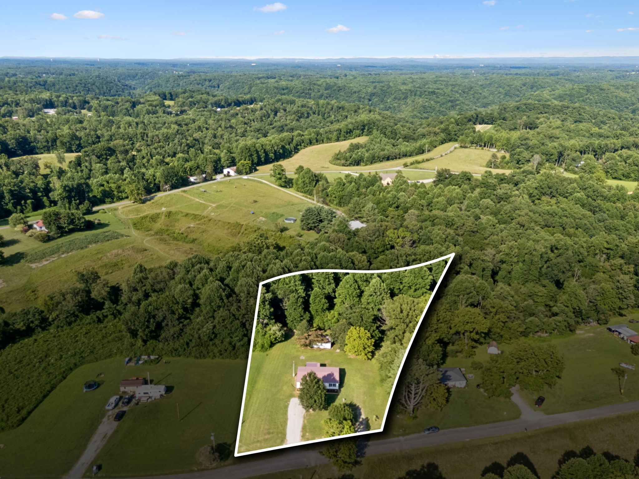 5219 Hancock Road Silver Point, TN 38582 - Photo 4 of 34