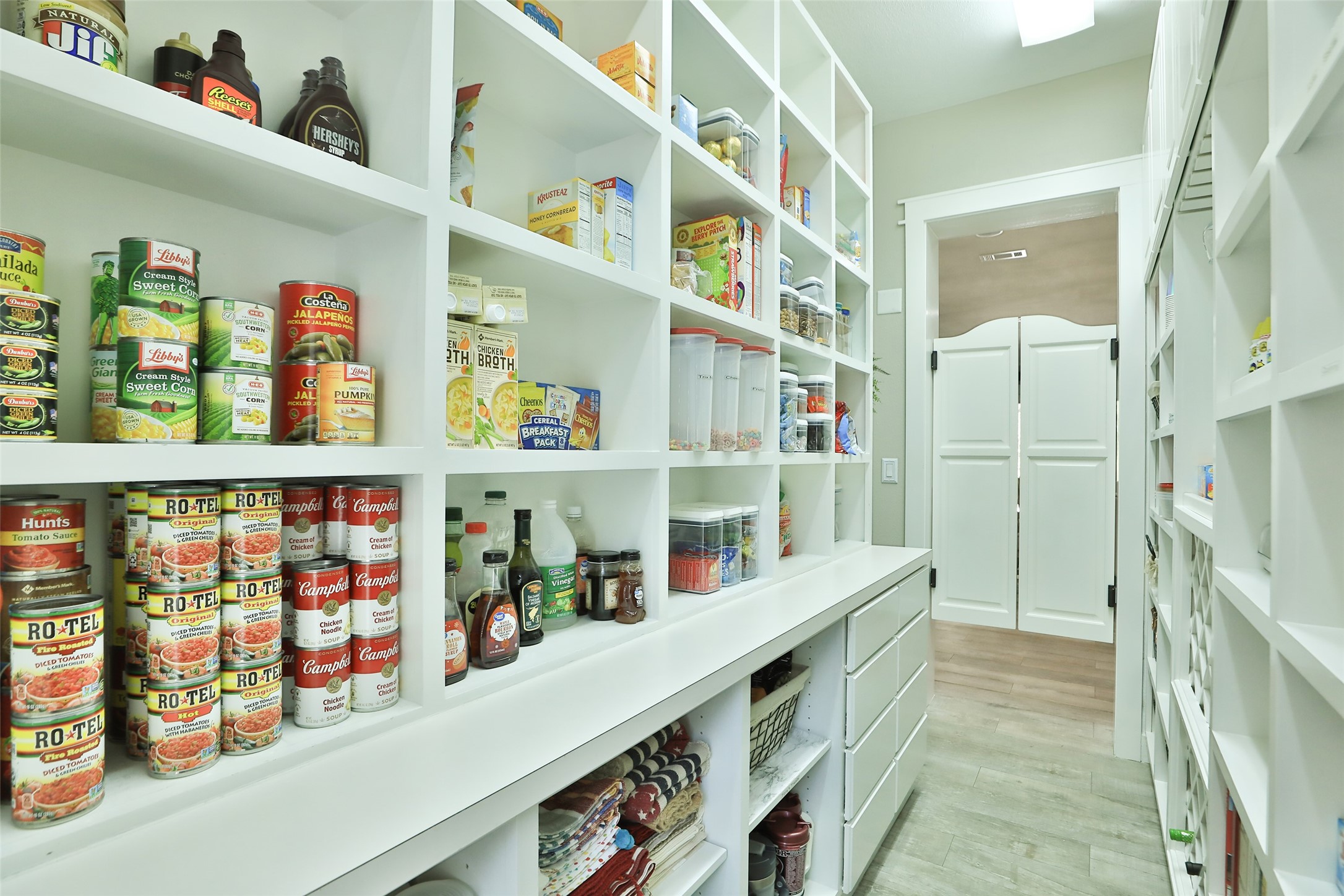 12126 Zion Road Tomball, TX 77375 - Photo 21 of 45 Look at this wonderful large pantry!