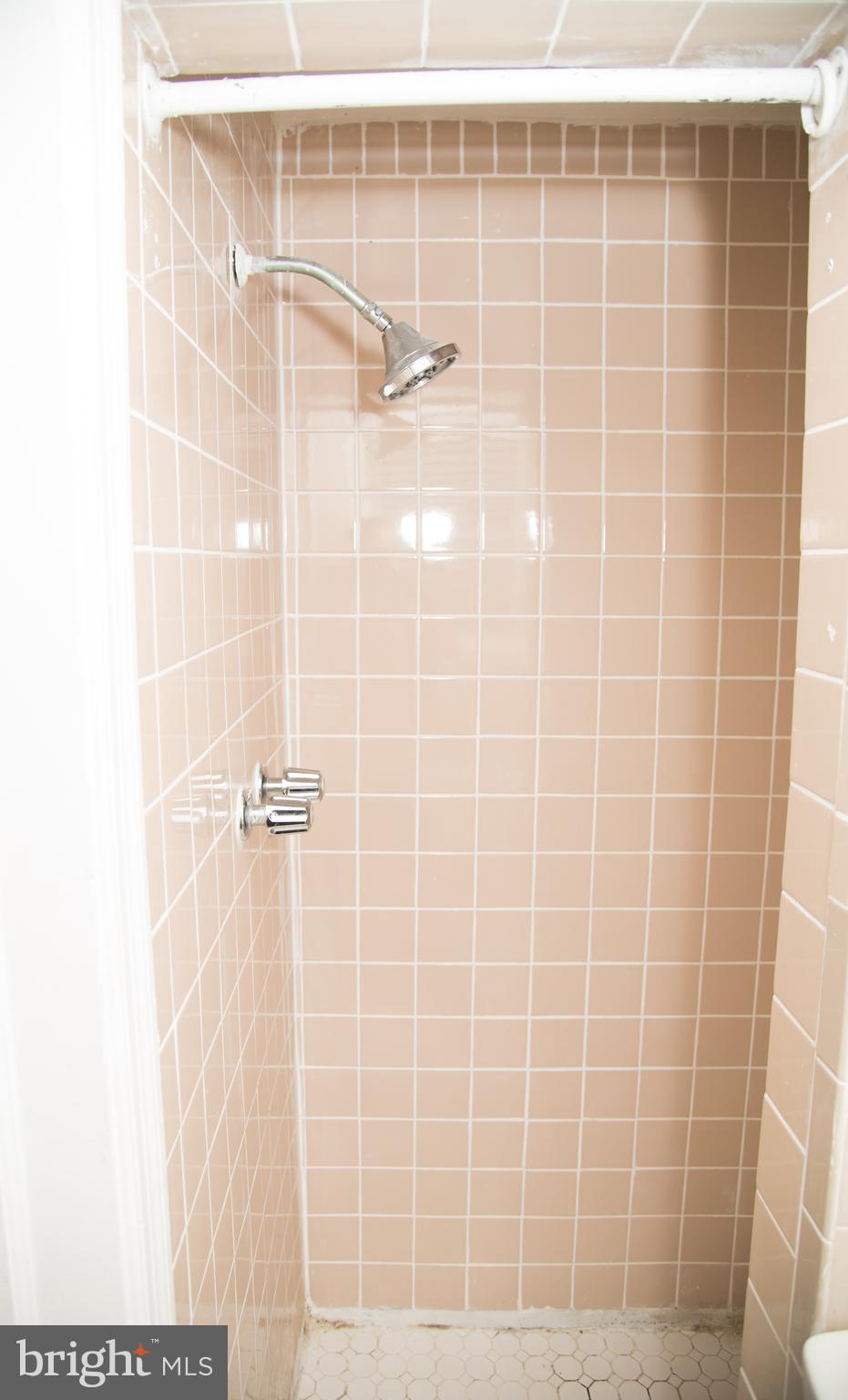 5037 West Hills Road Baltimore, MD 21229 - Photo 22 of 24 Basement Bathroom