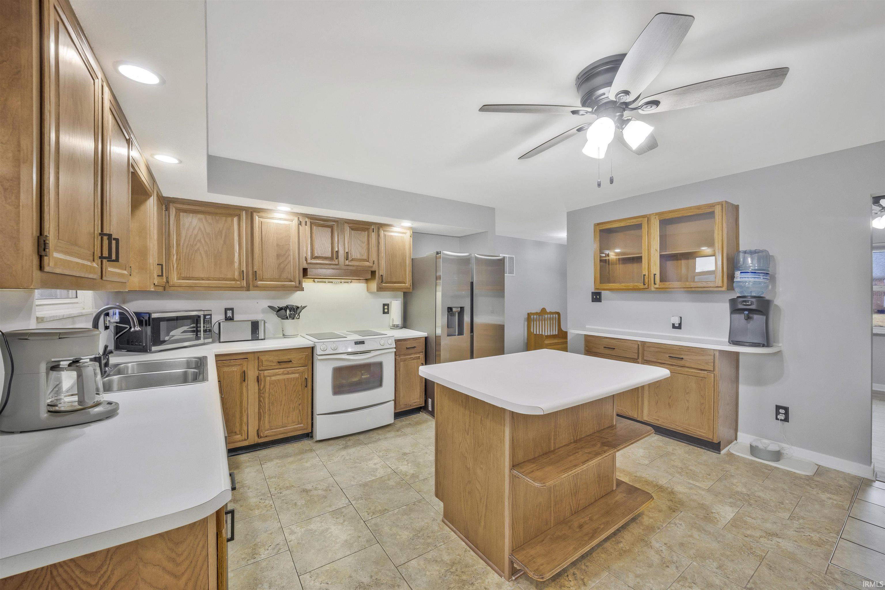 8566 Hanover Drive Newburgh, IN 47630 - Photo 5 of 23