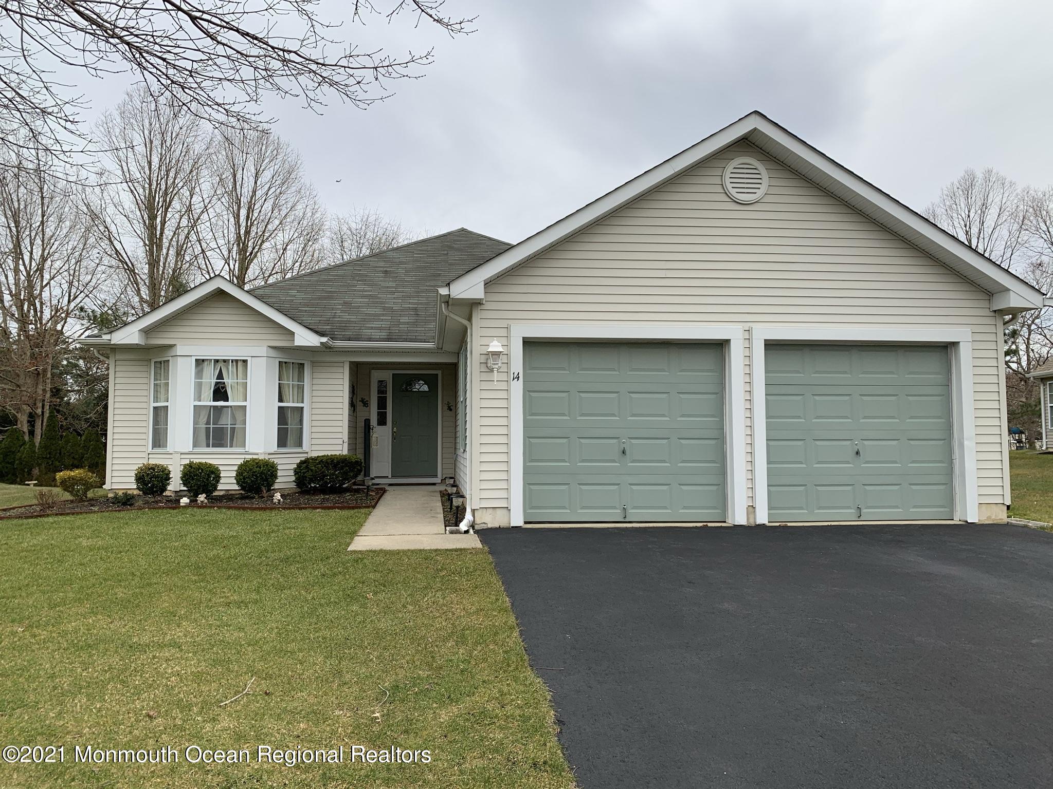 14 Ridgemont Lane Whiting, NJ 08759 - Photo 2 of 21 5411EE55-C6E3-4795-BFE2-062A37F77C8E