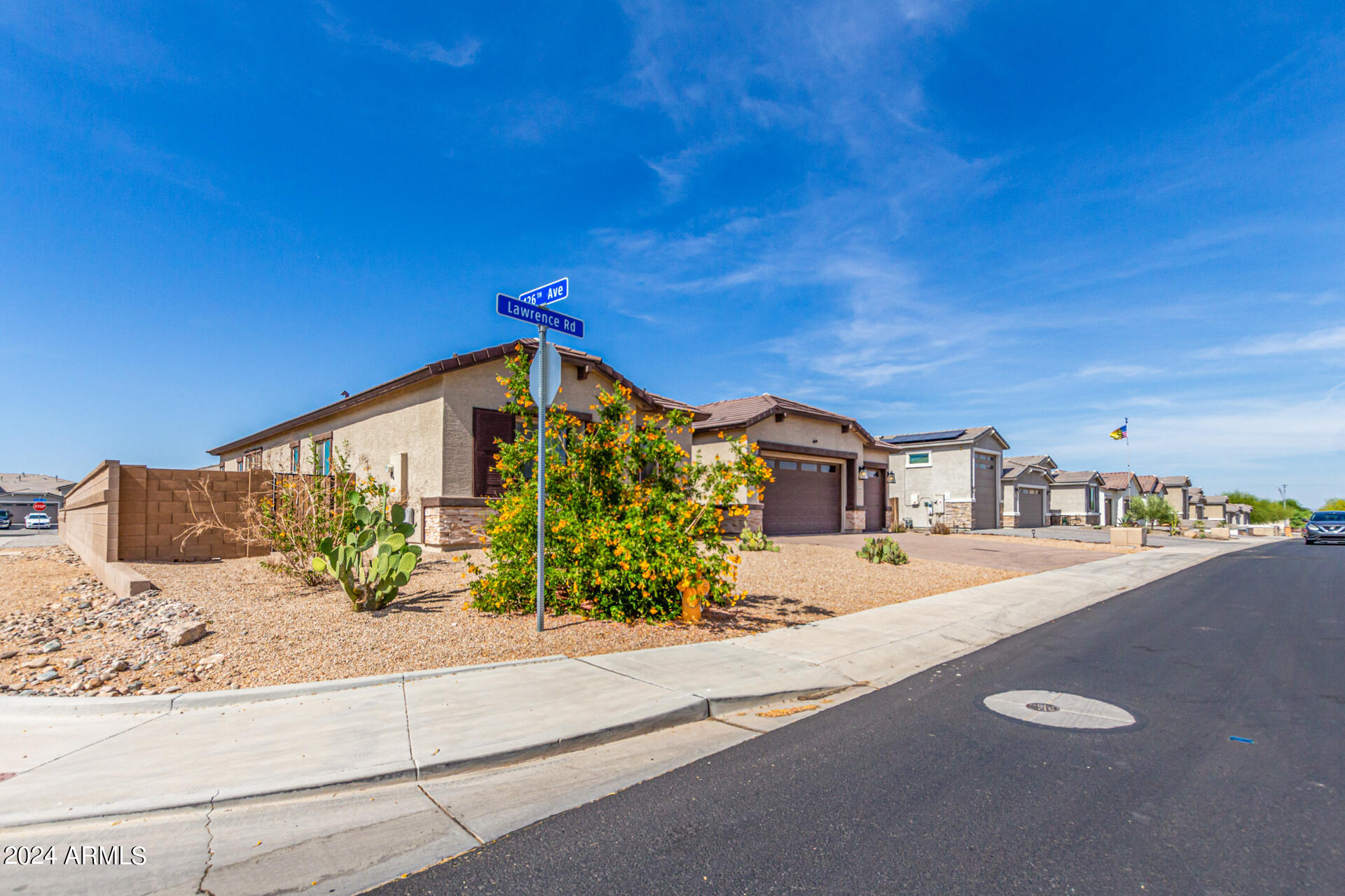 12548 West Lawrence Road Glendale, AZ 85307 - Photo 3 of 43 0003-03 - Lawrence