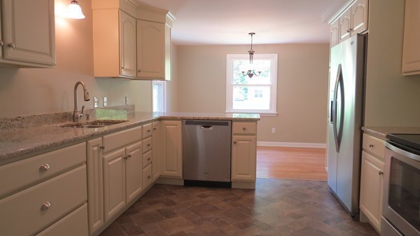 12 Meadow View Road Wilbraham, MA 01095 - Photo 6 of 25 Gallery Image 6