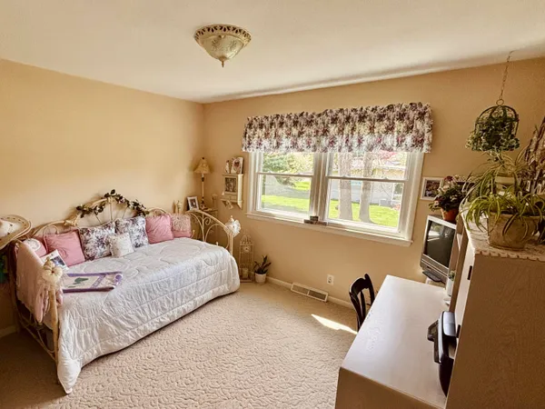 $560,000 | 392 Eastmoor Avenue Southeast, Grand Rapids, MI 49546