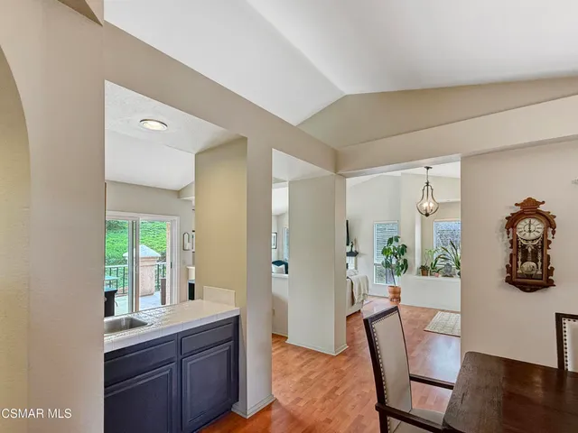 $3,795 | 264 Ridgeton Lane, Unit B, Simi Valley, CA 93065