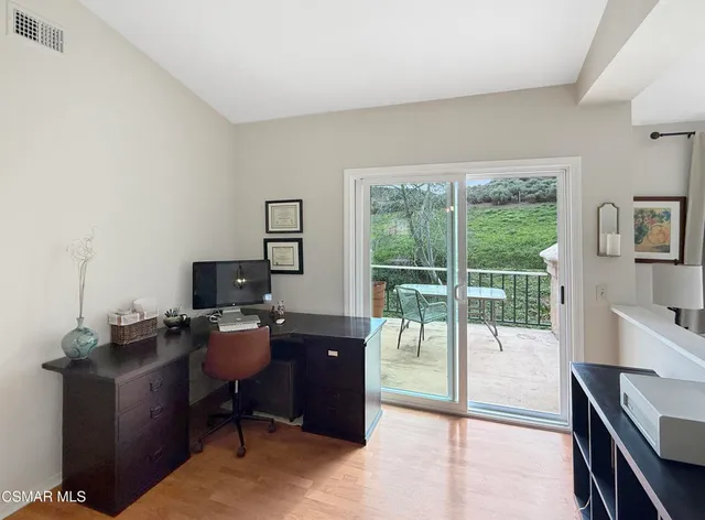 $3,795 | 264 Ridgeton Lane, Unit B, Simi Valley, CA 93065