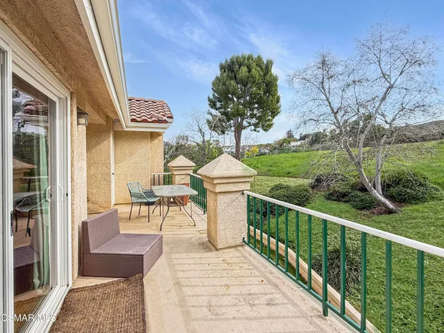 $3,795 | 264 Ridgeton Lane, Unit B, Simi Valley, CA 93065