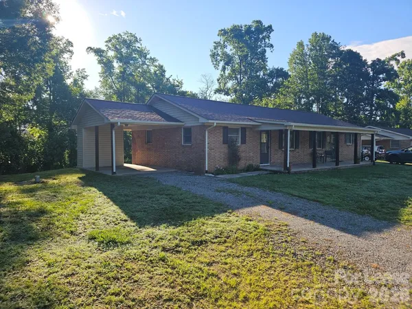 $1,100 | 2250 Brookwood Road, Lincolnton, NC 28092