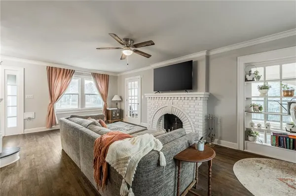 $365,000 | 3651 SW Trafficway, Kansas City, MO 64111