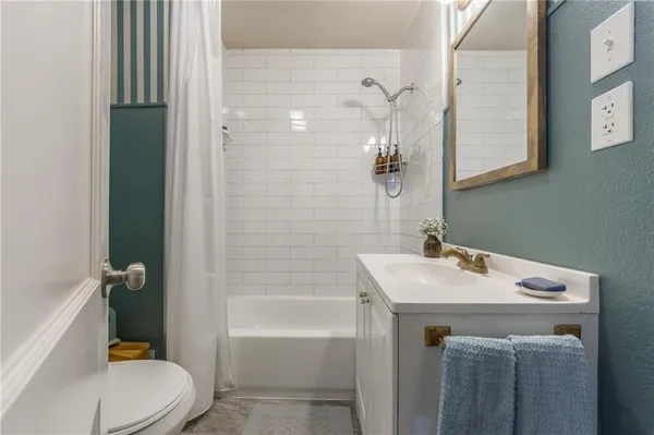 $365,000 | 3651 SW Trafficway, Kansas City, MO 64111