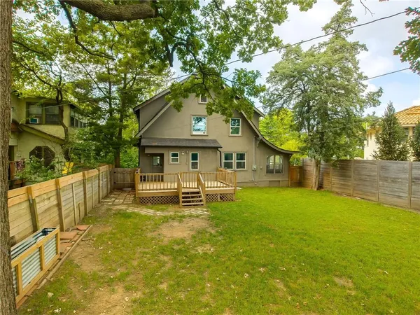 $365,000 | 3651 SW Trafficway, Kansas City, MO 64111