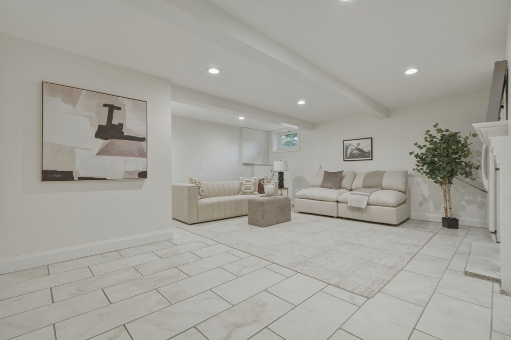 4 Gowing Road Wilmington, MA 01887 - Photo 11 of 32 Gallery Image 11