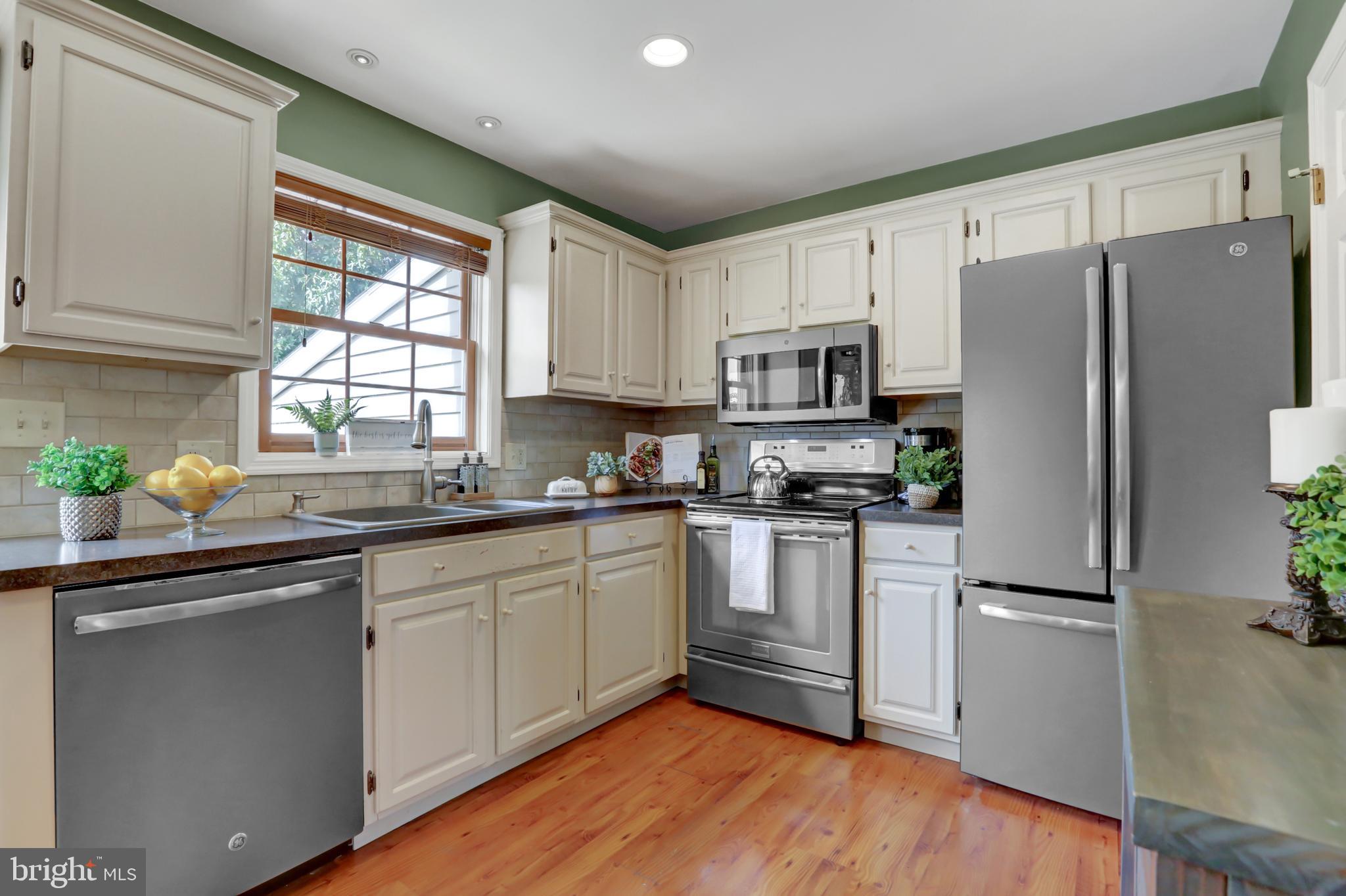 36 Pheasant Lane Lititz, PA 17543 - Photo 10 of 29 Gallery Image 10
