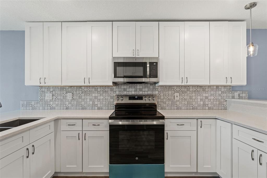 499 Stremma Road Largo, FL 33770 - Photo 10 of 35 Gallery Image 10
