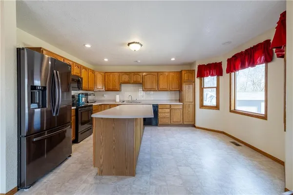 $464,900 | 9769 County Road 427, Savannah, MO 64485