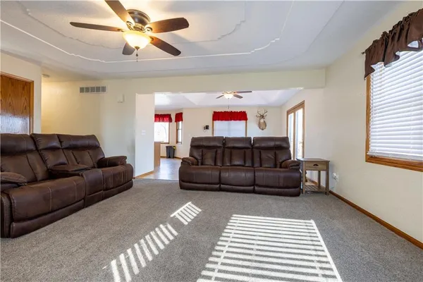 $464,900 | 9769 County Road 427, Savannah, MO 64485