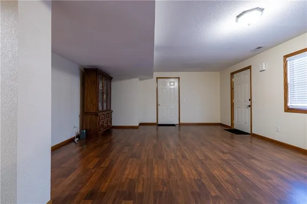 $464,900 | 9769 County Road 427, Savannah, MO 64485