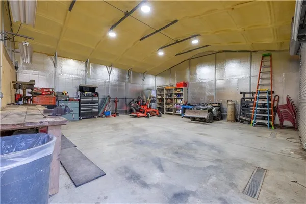 $464,900 | 9769 County Road 427, Savannah, MO 64485