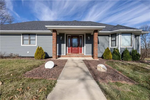 $464,900 | 9769 County Road 427, Savannah, MO 64485