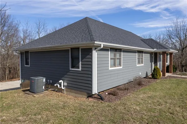 $464,900 | 9769 County Road 427, Savannah, MO 64485