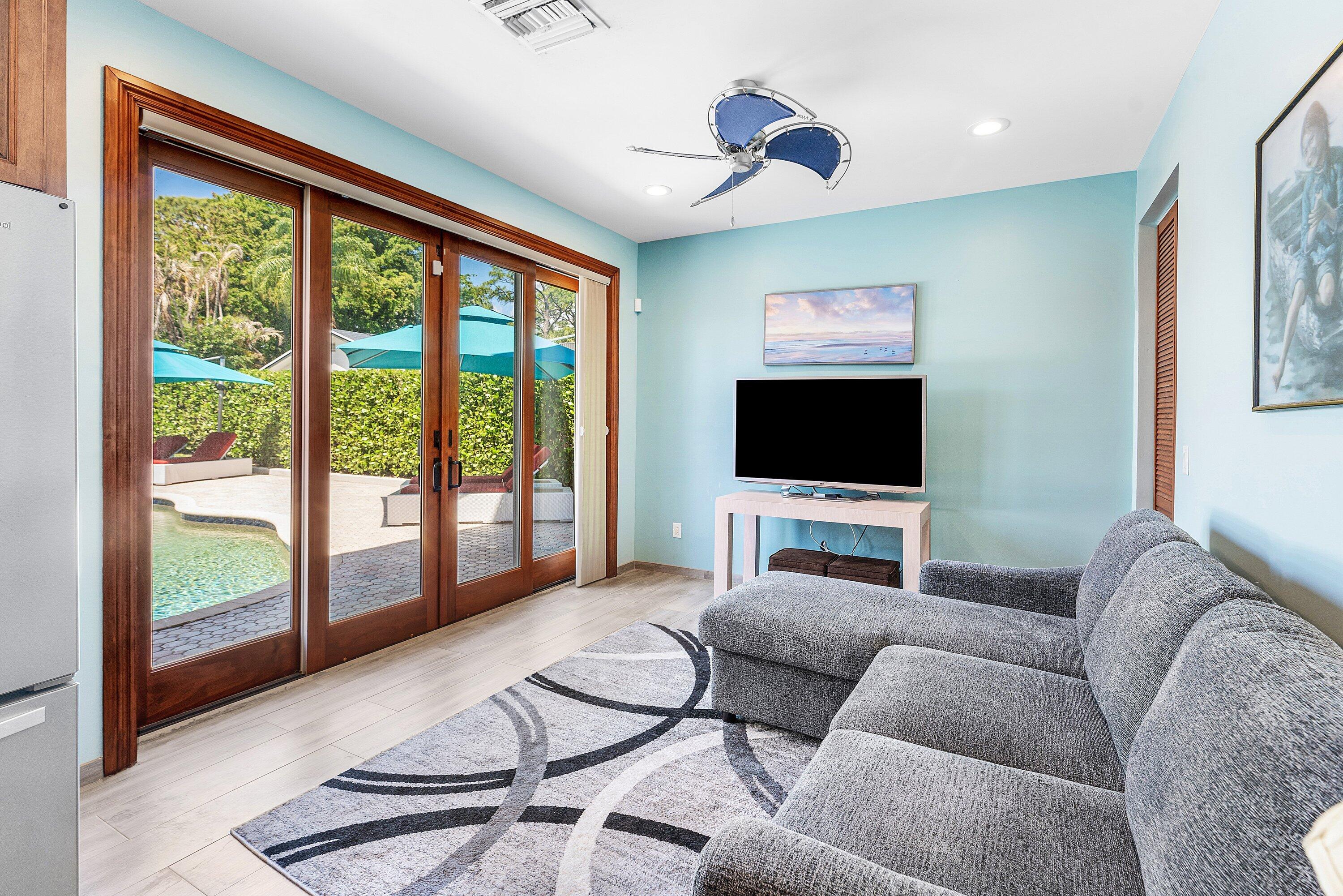 5495 Hibiscus Road Jupiter, FL 33458 - Photo 31 of 45 030-5495HibiscusRoad-Jupiter-FL-33458-SM