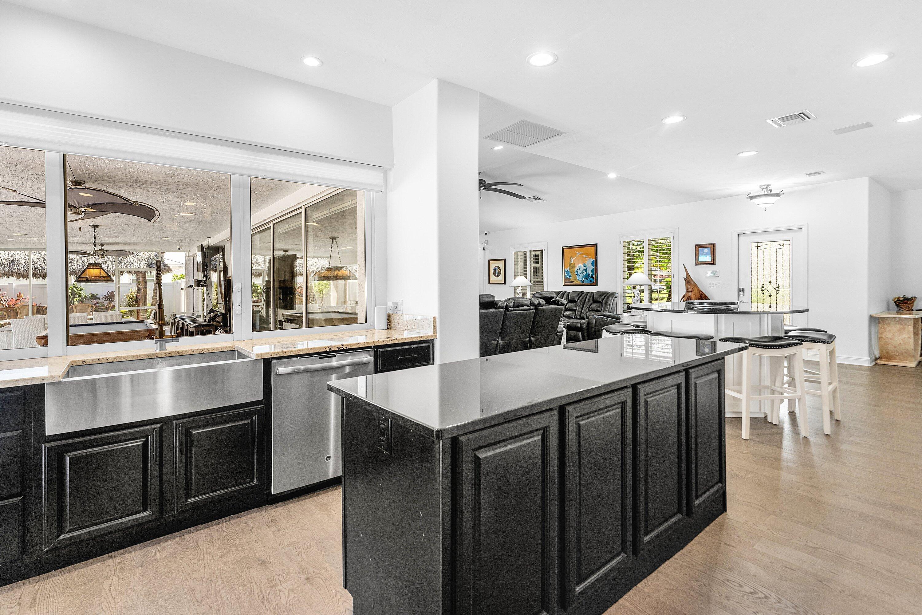 5495 Hibiscus Road Jupiter, FL 33458 - Photo 8 of 45 013-5495HibiscusRoad-Jupiter-FL-33458-SM