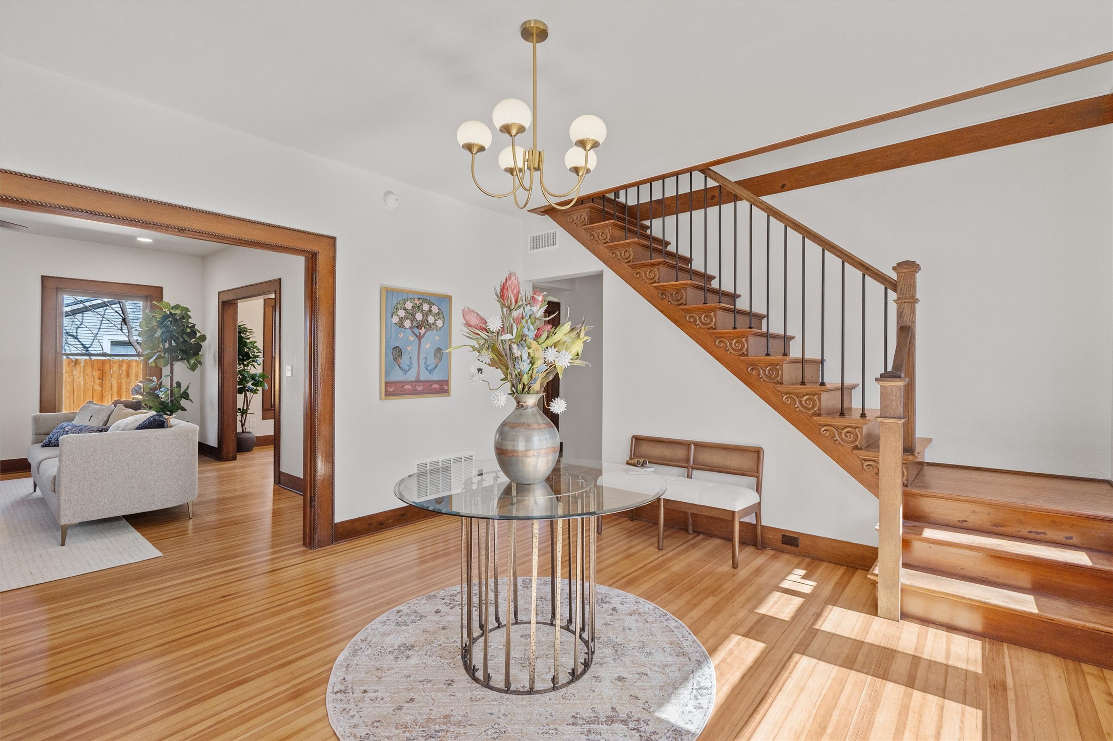 1605 South Austin Avenue Georgetown, TX 78626 - Photo 5 of 40