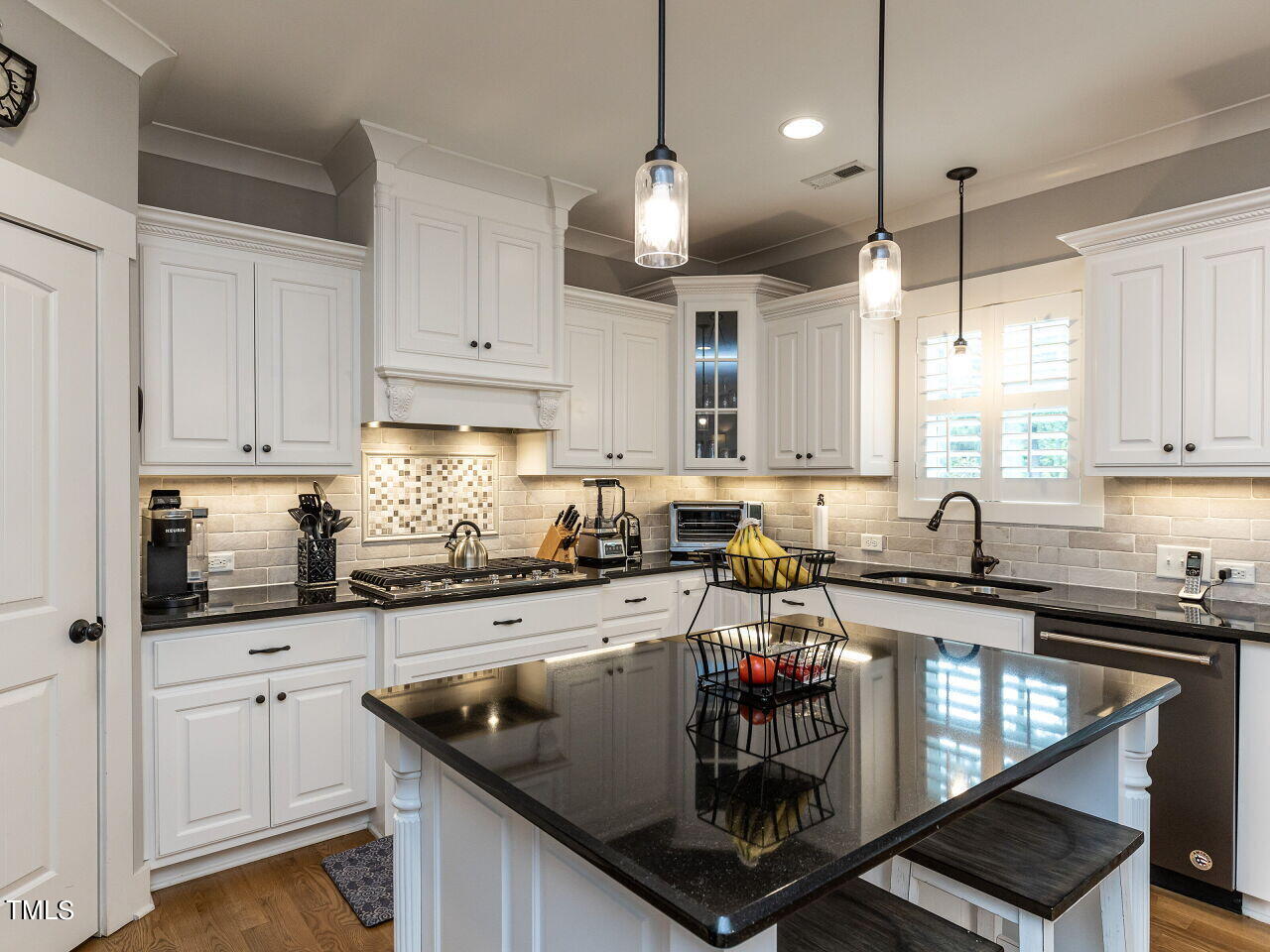 6188 Cleveland Road Clayton, NC 27520 - Photo 10 of 29 010-1280x960-kitchen