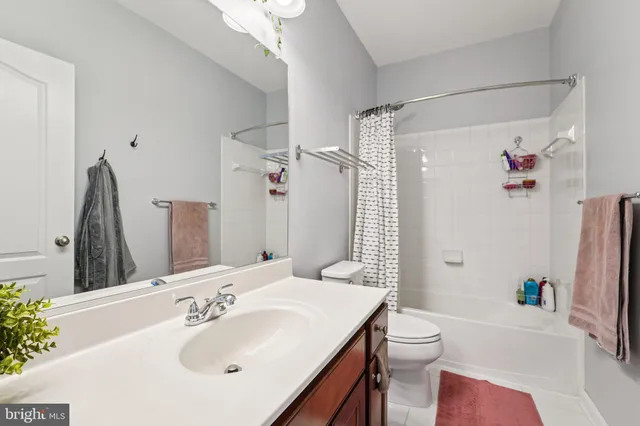 $565,000 | 111 Tanglewood Manor Drive, Silver Spring, MD 20904