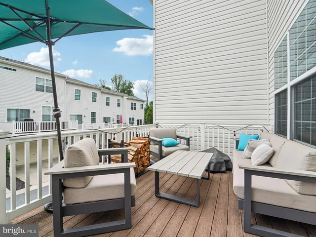 $565,000 | 111 Tanglewood Manor Drive, Silver Spring, MD 20904